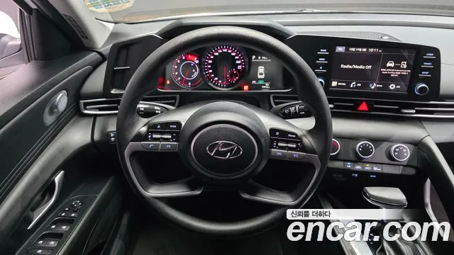 Hyundai AVANTE 2023 — фото 13