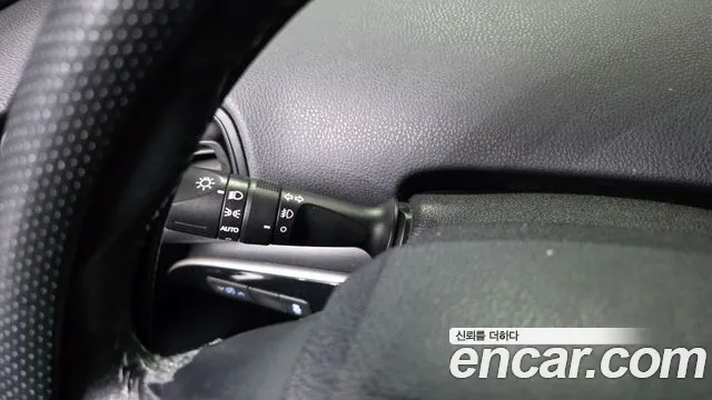 Toyota Prius 2017 — фото 35