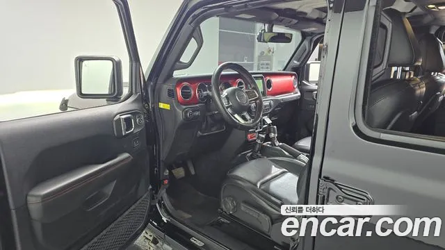 Jeep Wrangler 2019 — фото 13