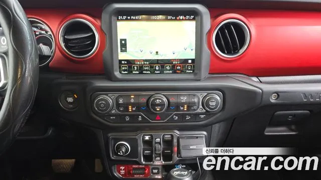 Jeep Wrangler 2019 — фото 18