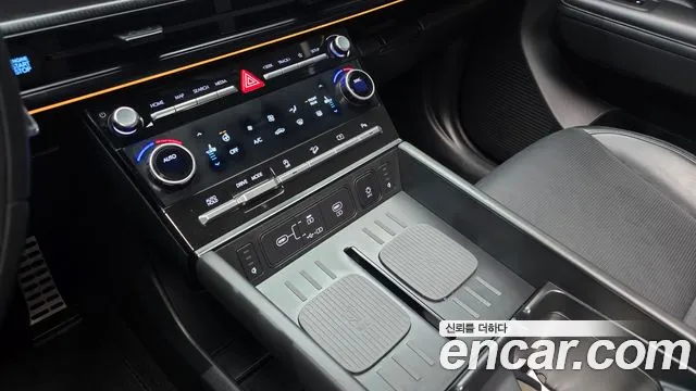 Hyundai Santafe 2024 — фото 25