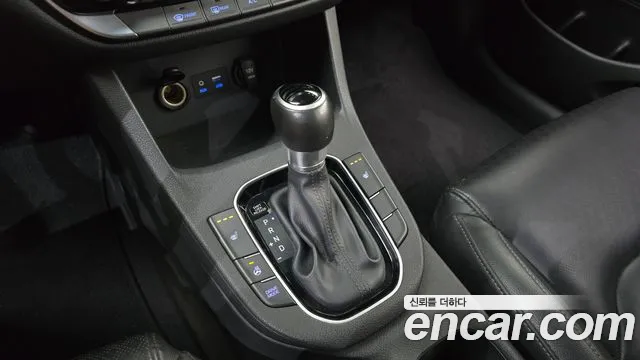 Hyundai i30 2018 — фото 12