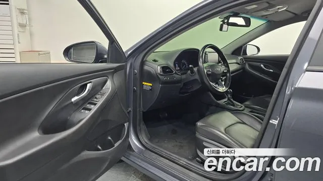 Hyundai i30 2018 — фото 13