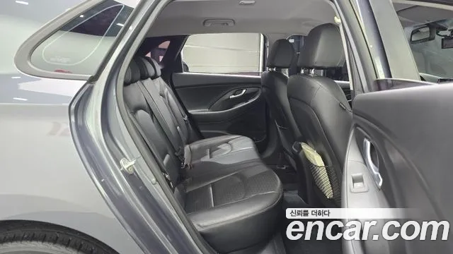 Hyundai i30 2018 — фото 17