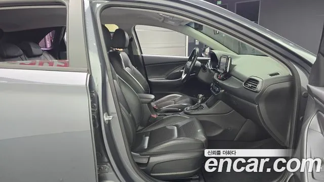 Hyundai i30 2018 — фото 16