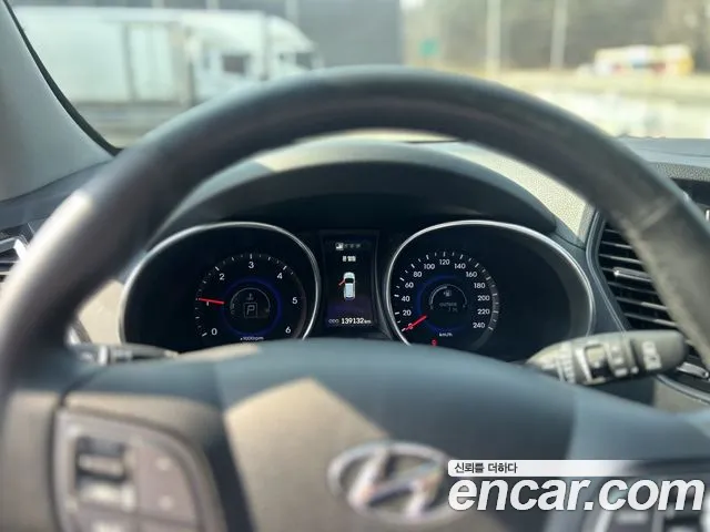 Hyundai Santafe 2014 — фото 11