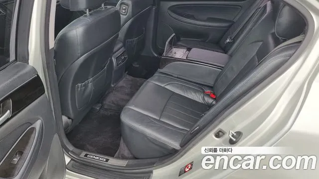 Hyundai Genesis 2012 — фото 15