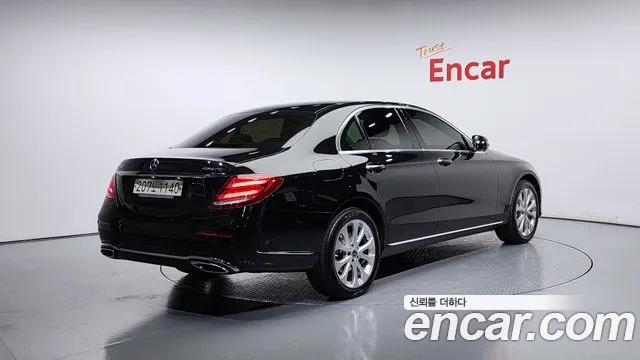 Mercedes-Benz E-Class 2020 — фото 2