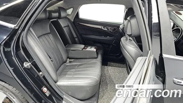 Hyundai Equus 2012 — фото 12