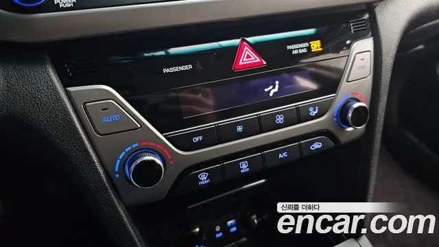 Hyundai AVANTE 2016 — фото 19