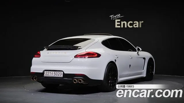 Porsche Panamera 2015 — фото 2