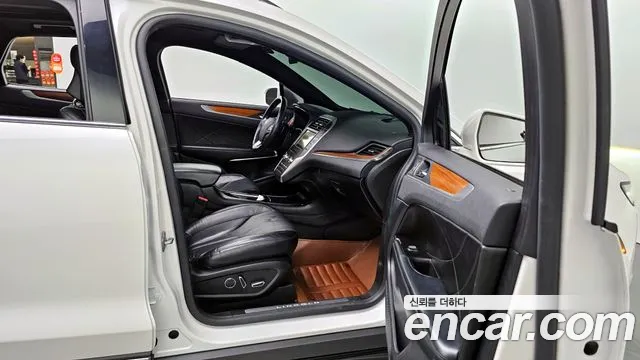 Lincoln MKC 2019 — фото 11
