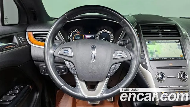 Lincoln MKC 2019 — фото 13