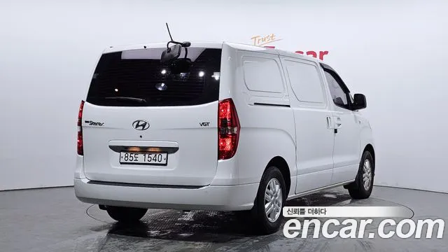 Hyundai Starex 2019 — фото 2