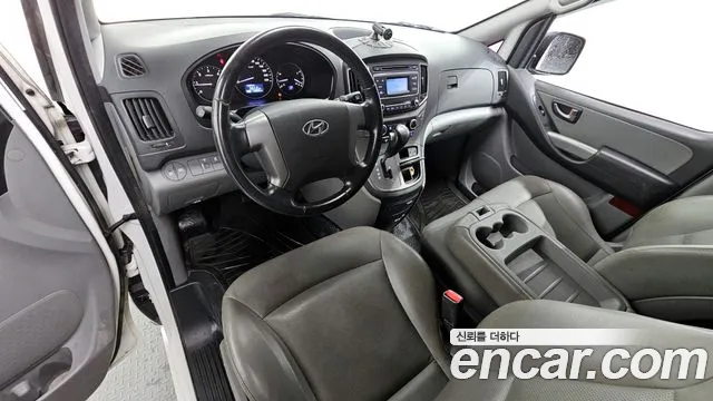 Hyundai Starex 2019 — фото 7