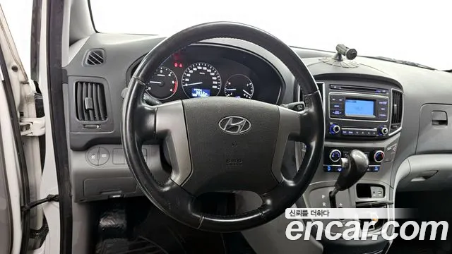 Hyundai Starex 2019 — фото 13