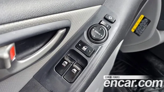 Hyundai Starex 2019 — фото 19