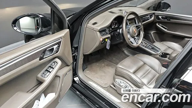 Porsche Macan 2015 — фото 12