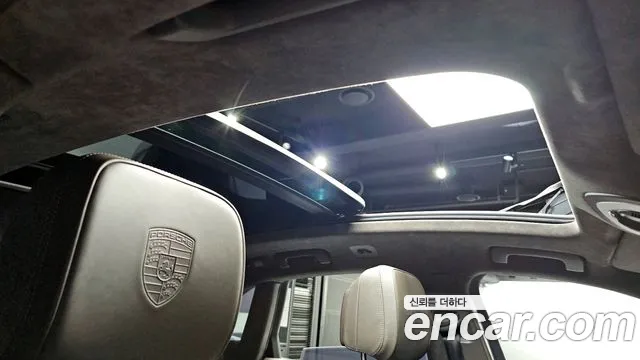 Porsche Macan 2015 — фото 18