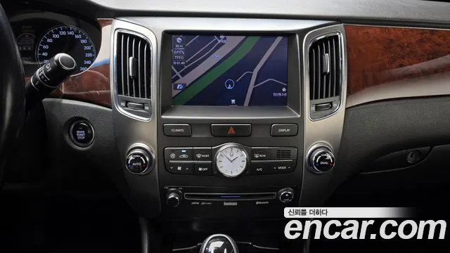 Hyundai Equus 2010 — фото 17
