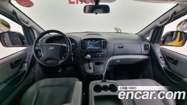 Hyundai Starex 2017 — фото 7