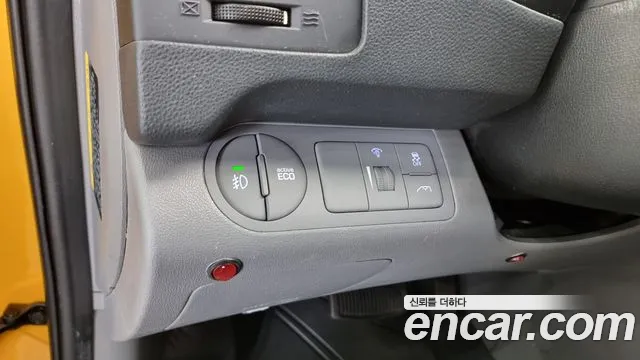 Hyundai Starex 2017 — фото 13