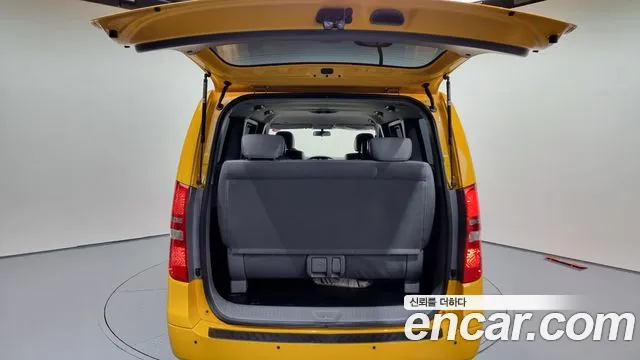 Hyundai Starex 2017 — фото 20