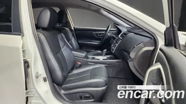 Nissan Altima 2017 — фото 11