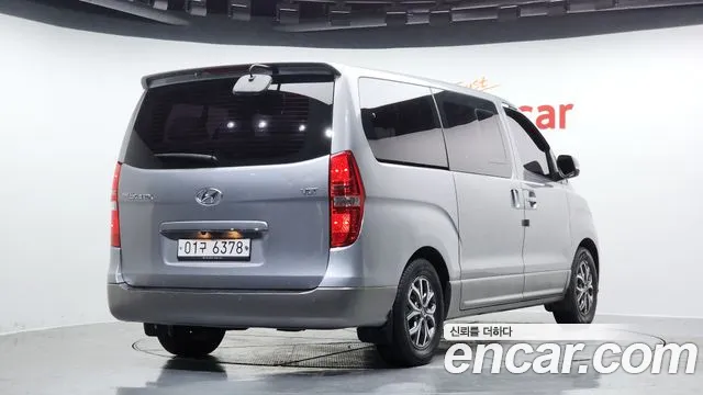 Hyundai Starex 2018 — фото 2