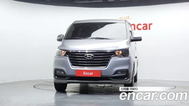 Hyundai Starex 2018 — фото 3