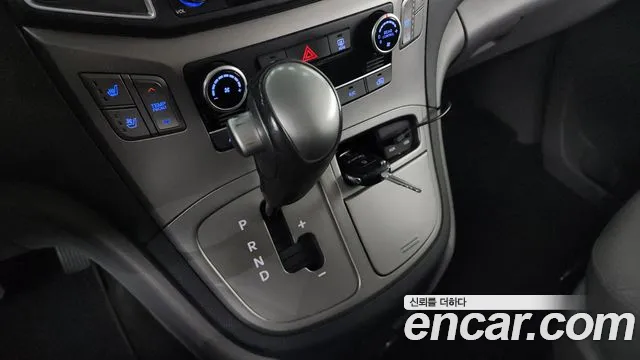 Hyundai Starex 2018 — фото 9
