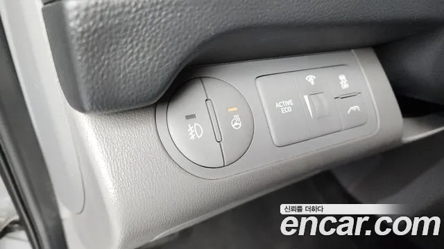 Hyundai Starex 2018 — фото 17