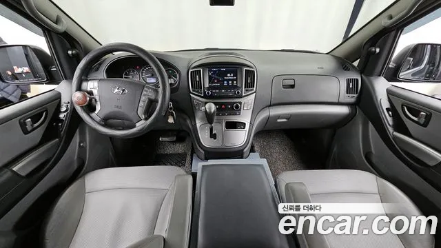 Hyundai Starex 2019 — фото 7