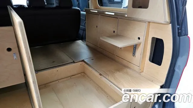Hyundai Starex 2019 — фото 18