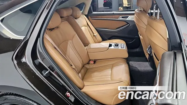 Genesis G80 2018 — фото 12