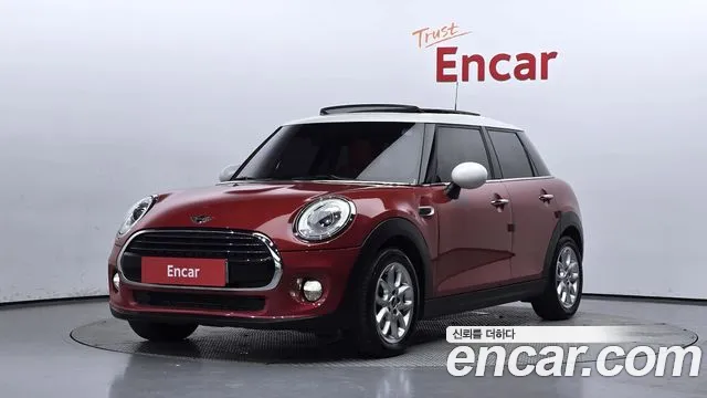 Mini Cooper 2018 — фото 1