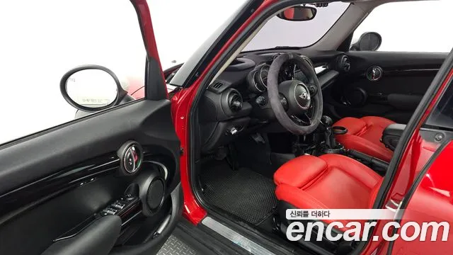 Mini Cooper 2018 — фото 10
