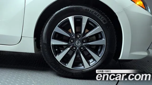 Nissan Altima 2017 — фото 5