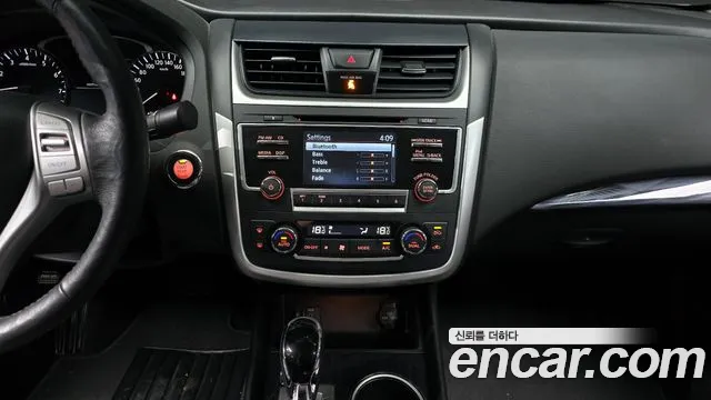 Nissan Altima 2017 — фото 15