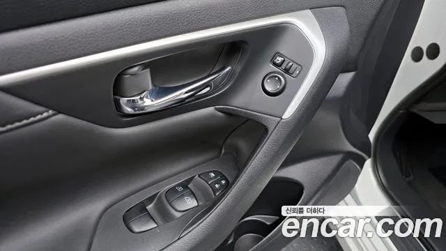 Nissan Altima 2017 — фото 17