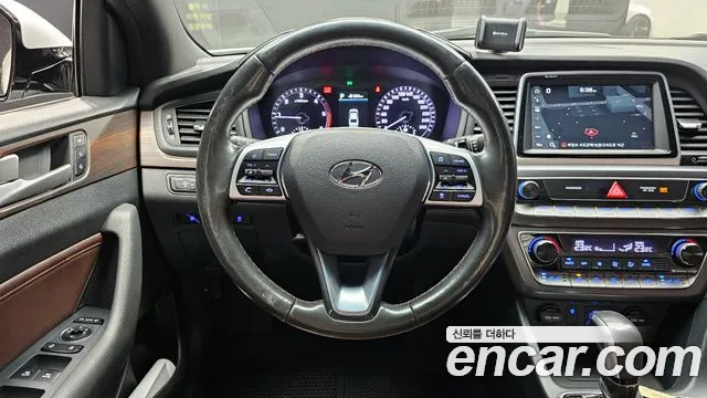 Hyundai Sonata 2018 — фото 13