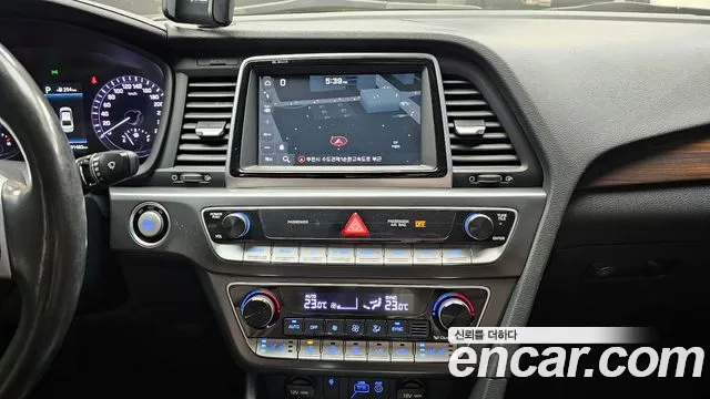 Hyundai Sonata 2018 — фото 14