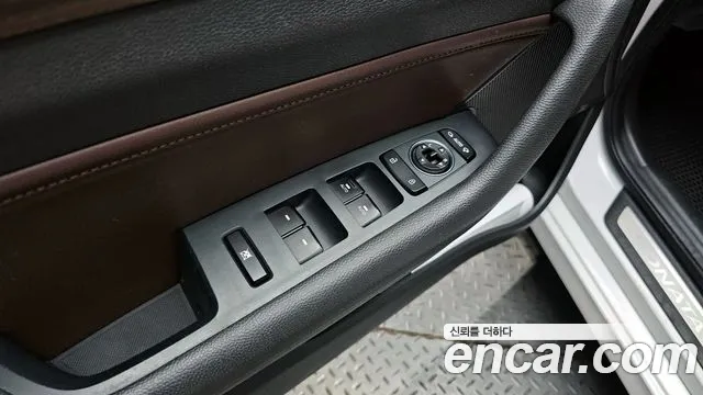 Hyundai Sonata 2018 — фото 19