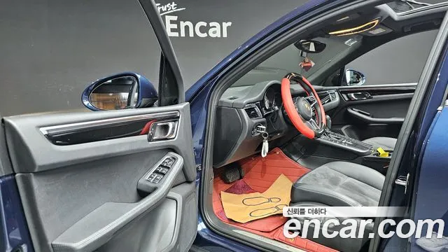Porsche Macan 2015 — фото 11