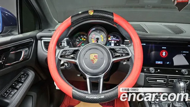 Porsche Macan 2015 — фото 13