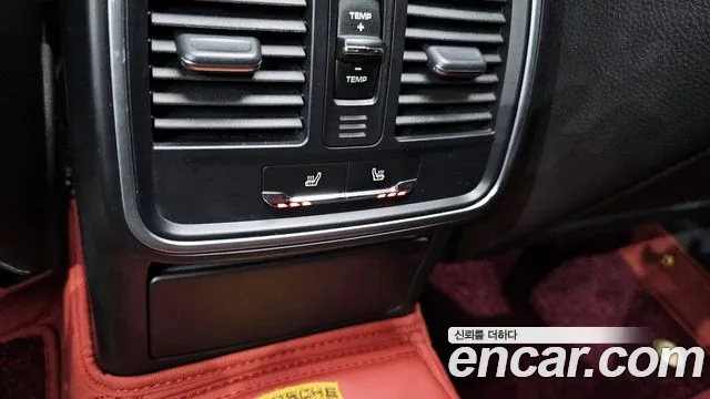 Porsche Macan 2015 — фото 17