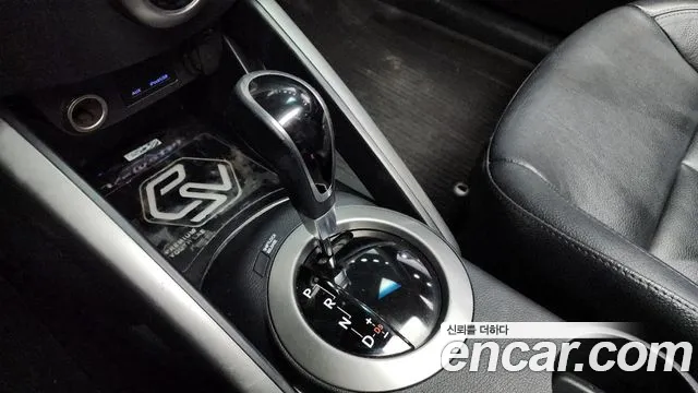 Hyundai Veloster 2015 — фото 9