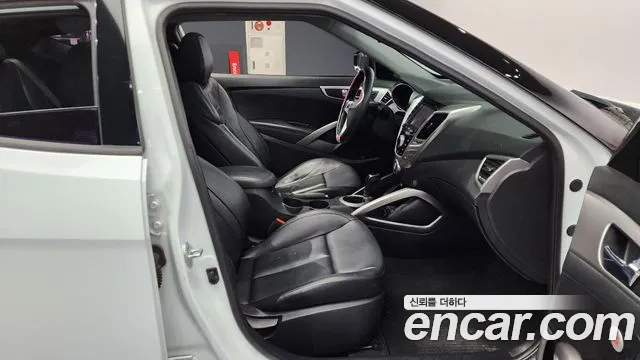 Hyundai Veloster 2015 — фото 11
