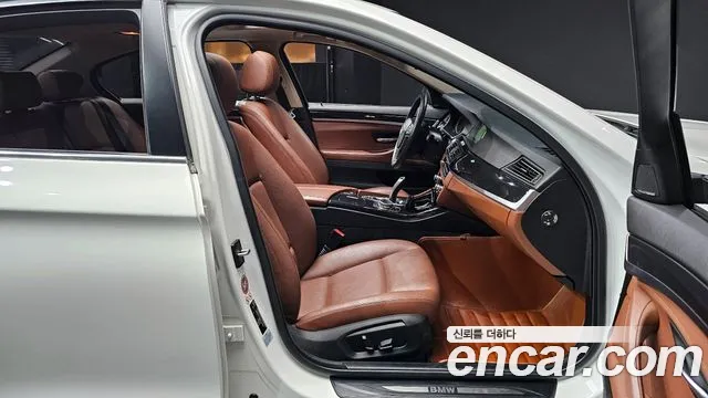 BMW 5-Series 2015 — фото 10