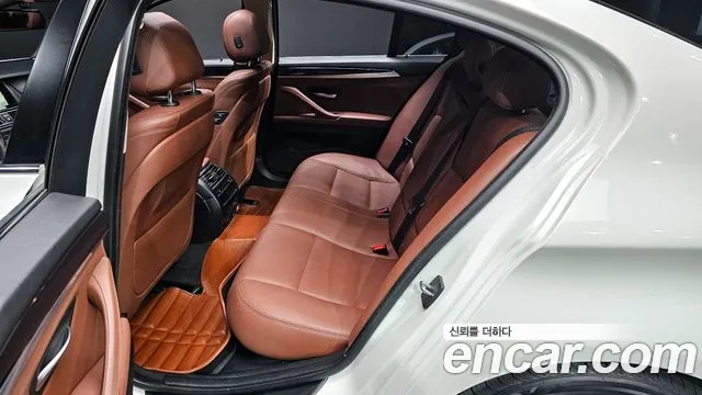 BMW 5-Series 2015 — фото 12